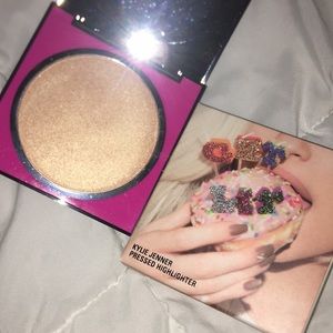 100% AUTHENTIC KYLIE COSMETIC BIRTHDAY HIGHLIGHTER